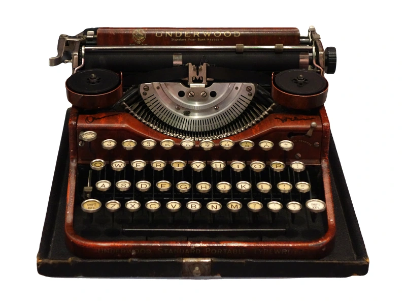 Historische Underwood Standard Portable mit vierreihiger Tastatur